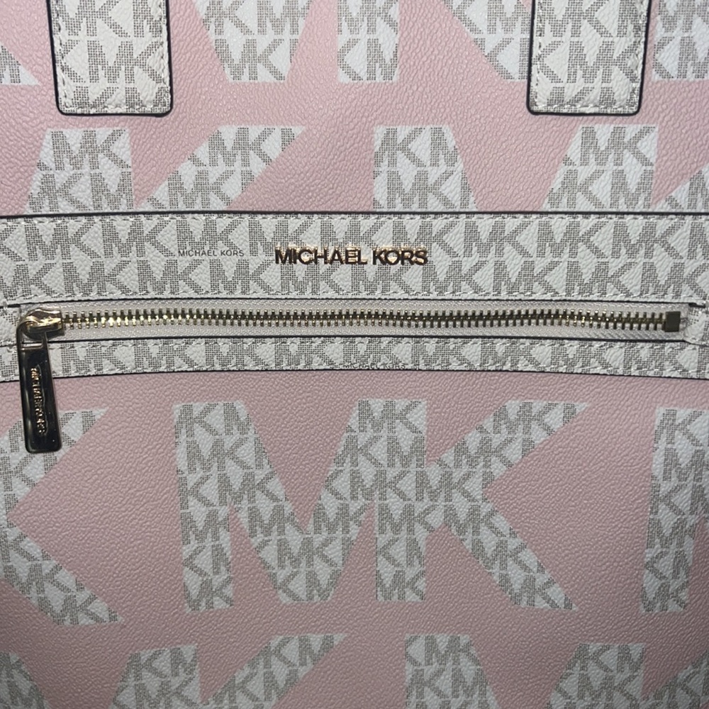 Michael Kors Tote - Picture 4 of 7